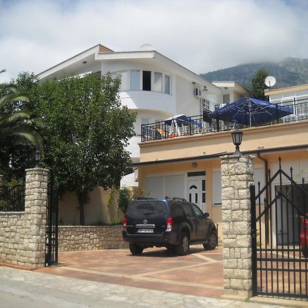 Apartments Nensy Bar Exterior photo